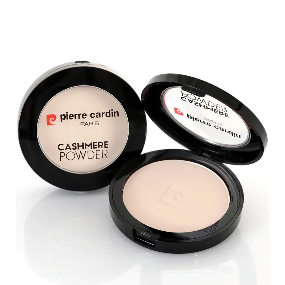 بودرة كشمير المضغوطة من بيير كاردان (Pierre Cardin Cashmere Powder).