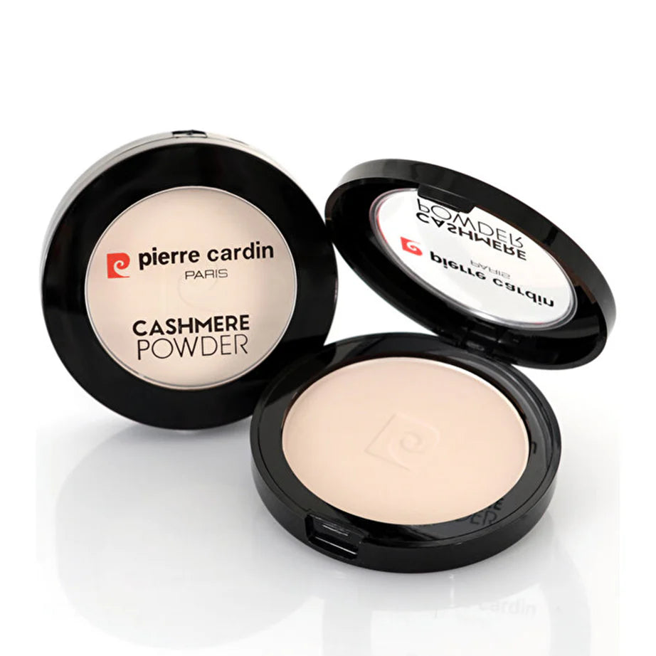 بودرة كشمير المضغوطة من بيير كاردان (Pierre Cardin Cashmere Powder).