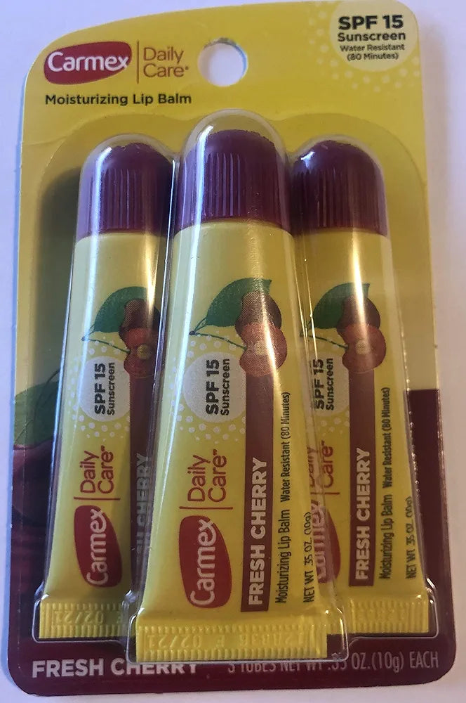 مرطب الشفاه كارمكس بالعناية اليومية ونكهة الكرز المنعش (Carmex Daily Care Fresh Cherry Moisturizing Lip Balm)، ويأتي في عبوات أنبوبية سعة 10 جرام.