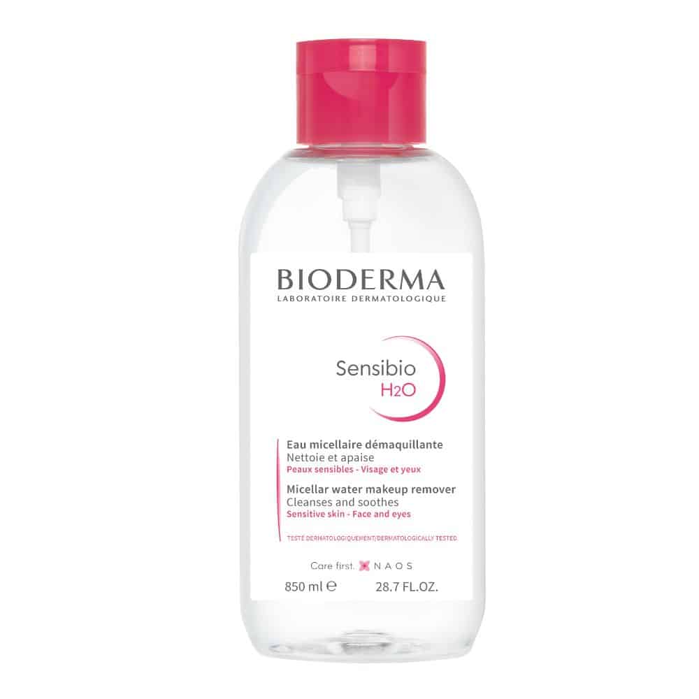 ماء ميسيلار سينسيبيو إتش تو أو (Sensibio H2O) من بيوديرما، وهو منظف ومزيل للمكياج مصمم خصيصاً للبشرة الحساسة. 